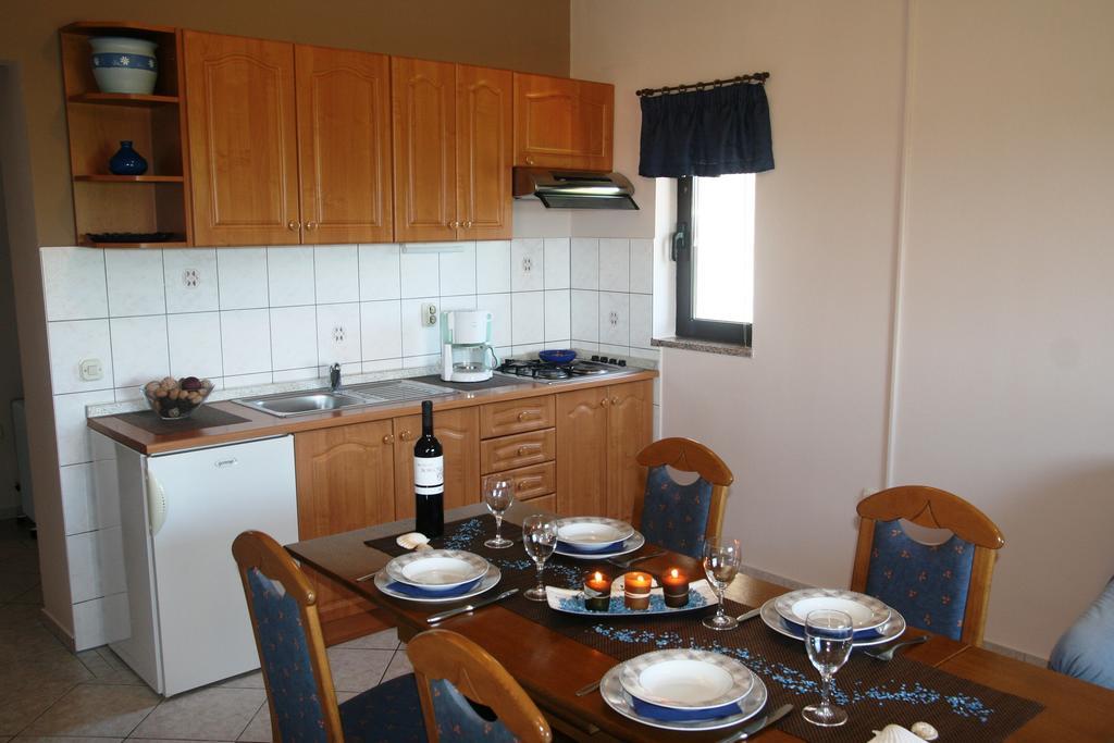 Korsa Apartment Sveti Lovreč Pazenatički Extérieur photo